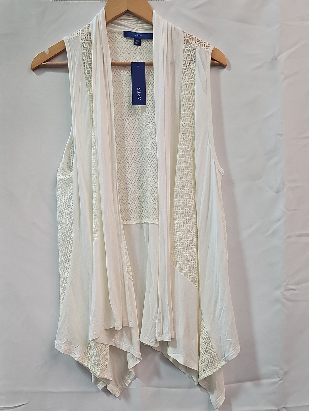 APT.9 IVORY/WHITE CRICHET LACE OPEN FRONT VEST BFPM-09-188